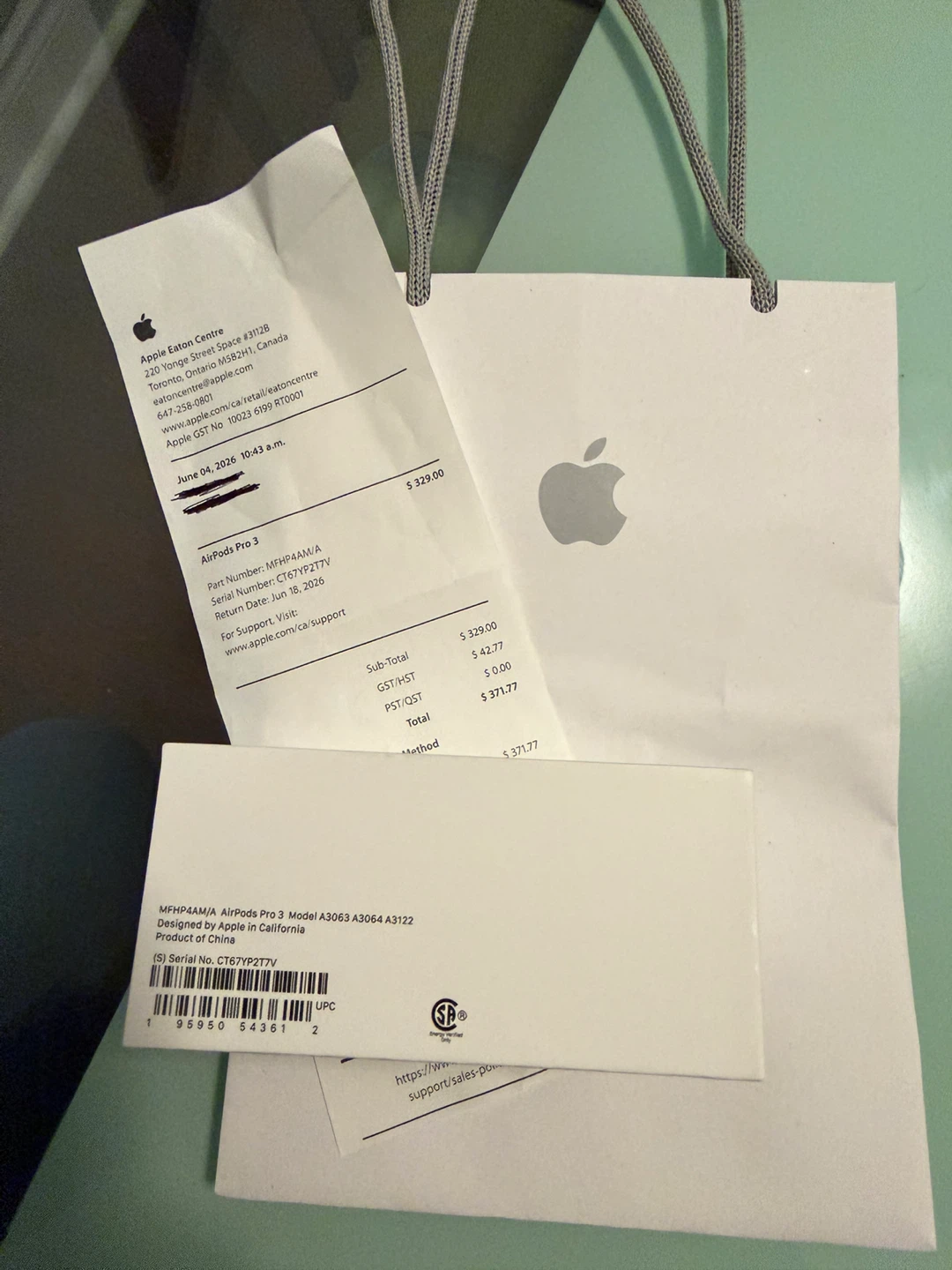 Airpods Pro 3 (Sealed and with Apple Store Receipt) - photo 2