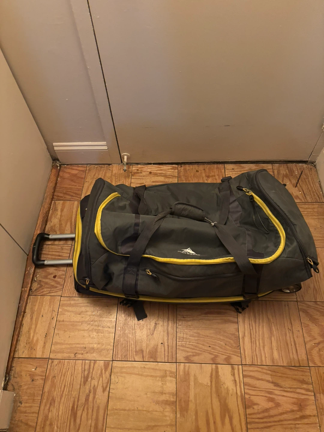 High Sierra Rolling Duffel Bag - photo 2