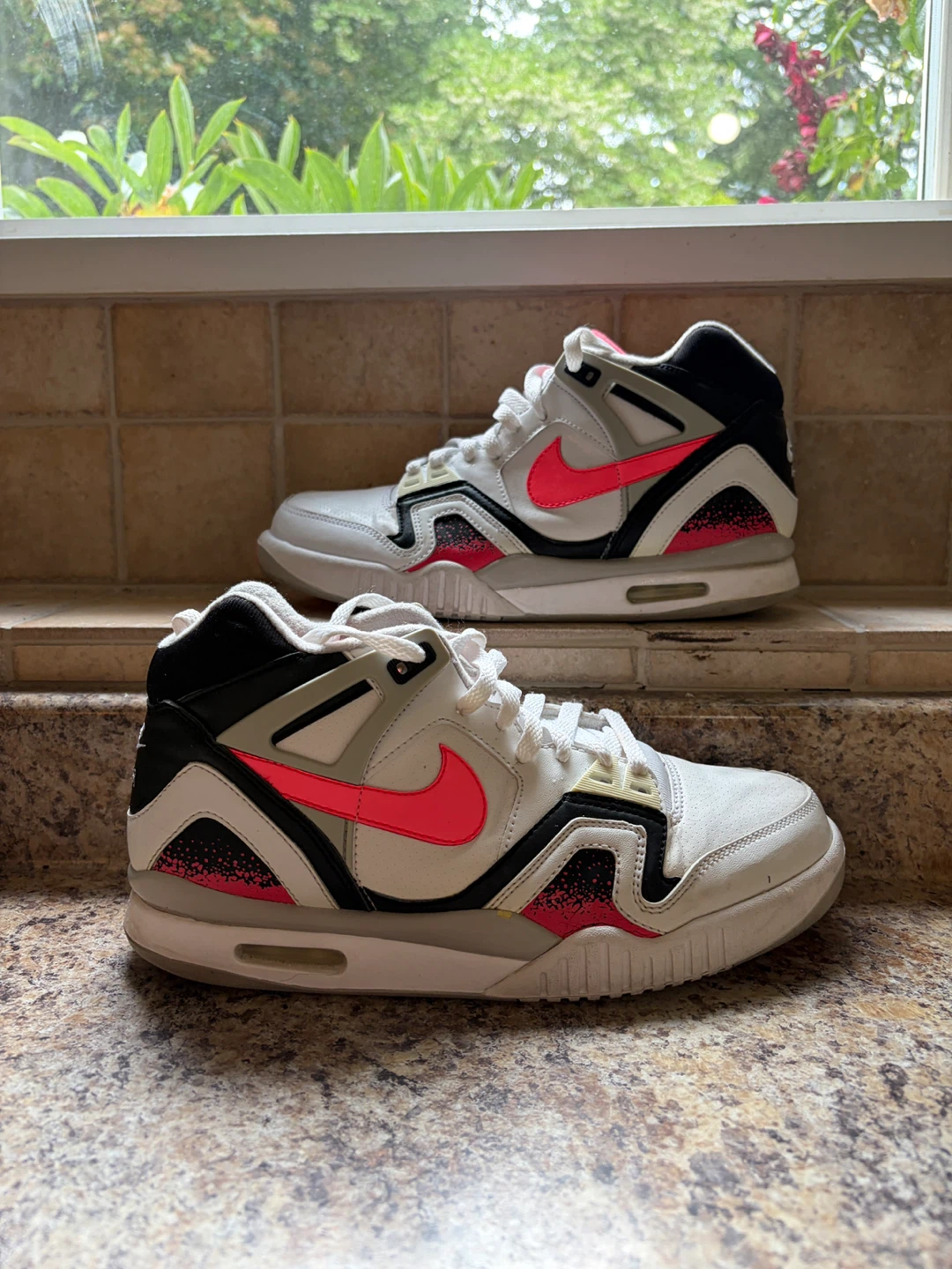 Nike Air Tennis Shoes