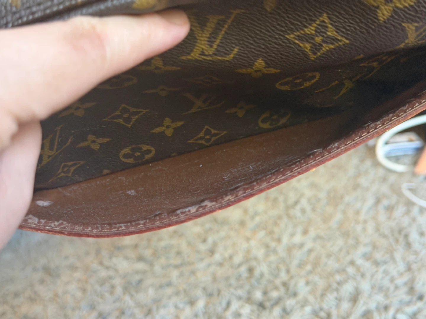 Louis Vuitton Monogram Pouch - photo 2