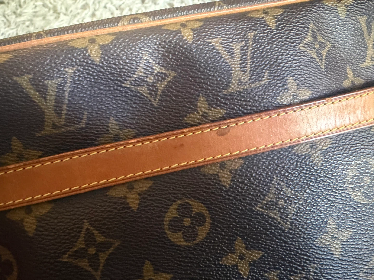Louis Vuitton Monogram Pouch - photo 3