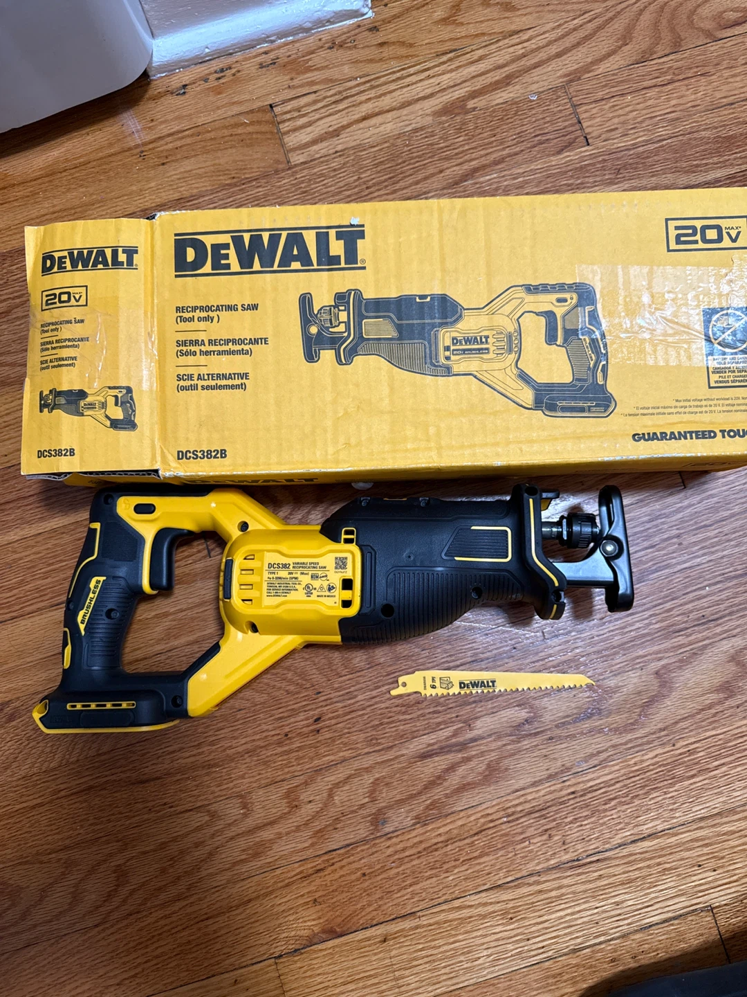 DEWALT 20V MAX DCS382B Speed Reciprocating Saw (Tool Only) - photo 3