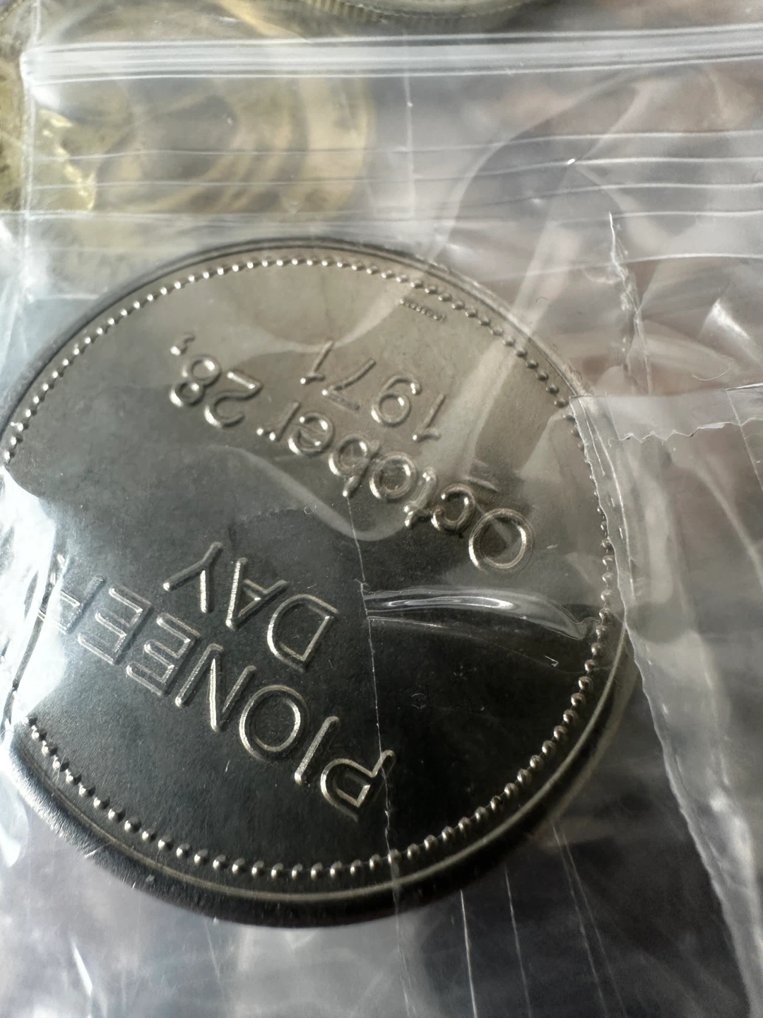 Collection of Commemorative Medals - 8 each - photo 3