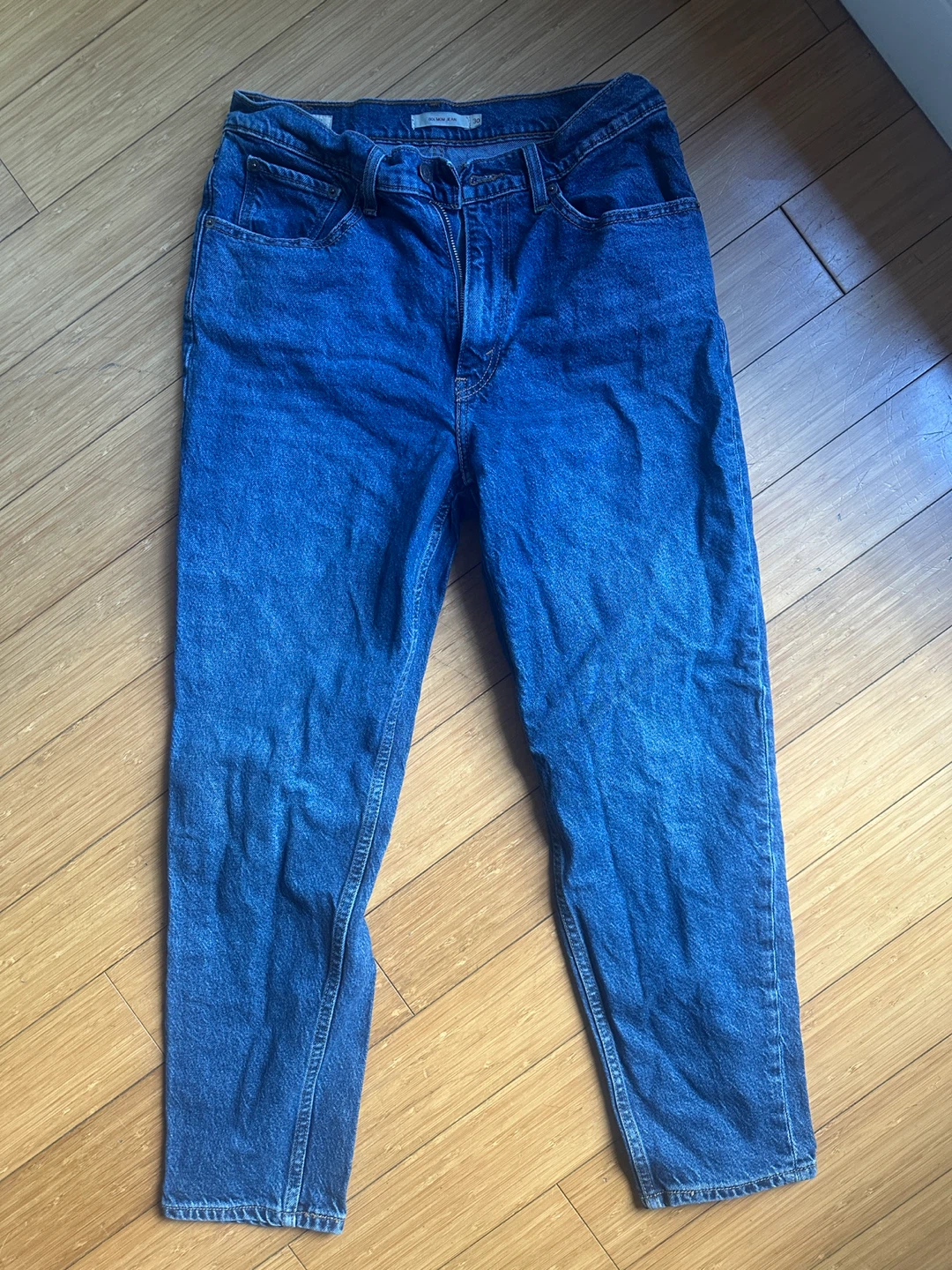 LEVIS MOM BLUE JEANS WOMENS SIZE 30 waist