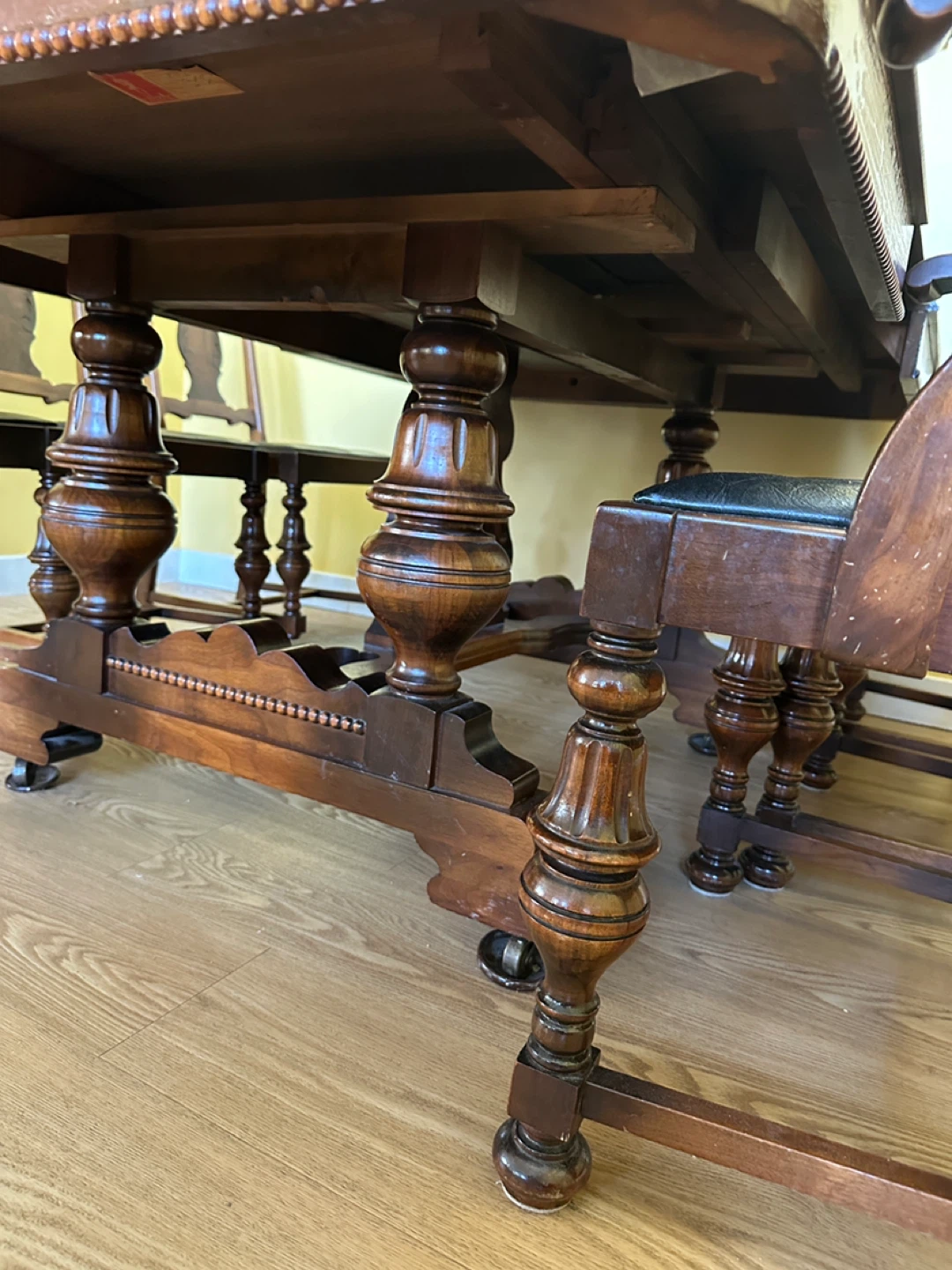 Vintage Spiez Furniture Walnut Dining Set (CAN DELIVER) - photo 5