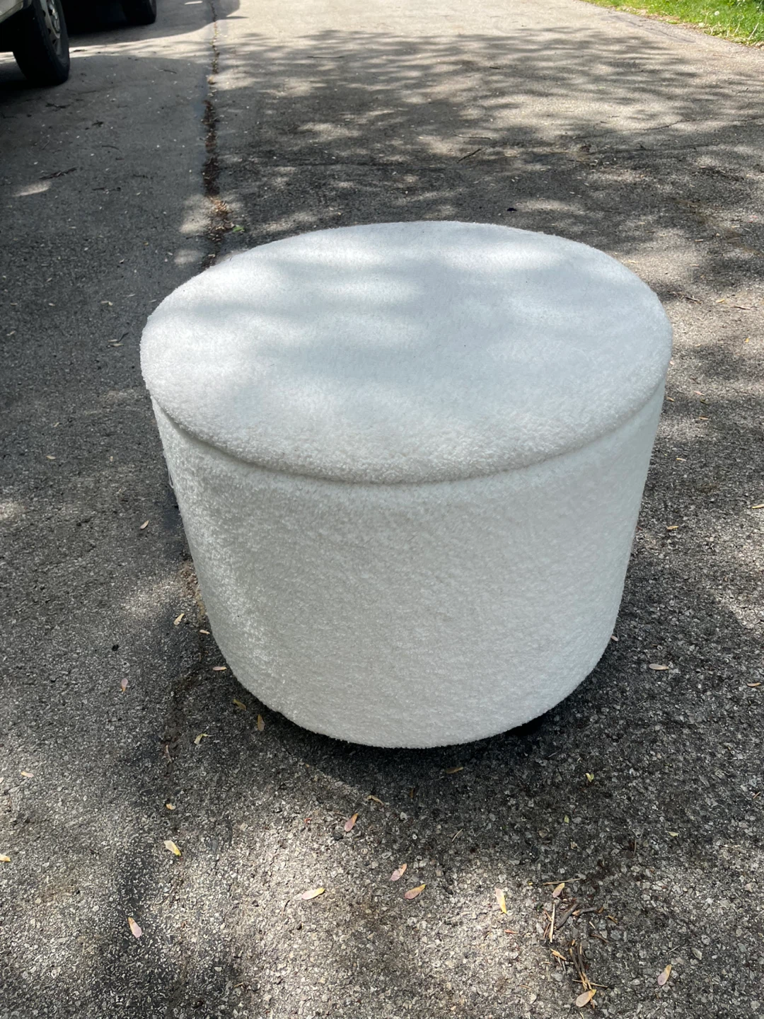 White Round Storage Ottoman - photo 2
