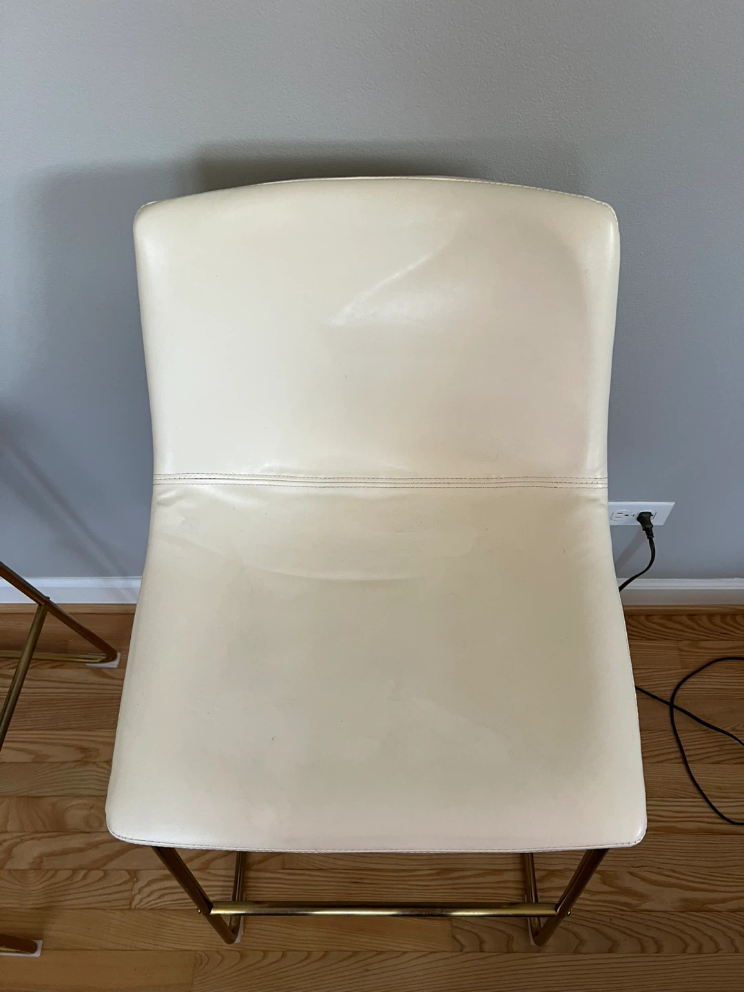 Set of 2 Cream Faux Leather Bar Stools with Gold Legs - photo 2