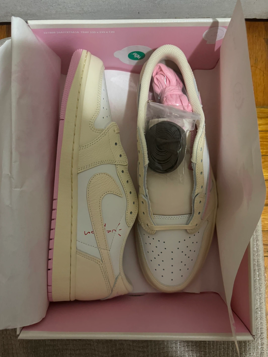 Jordan 1 Retro Low Og Sp Travis Scott Shy Pink - photo 2