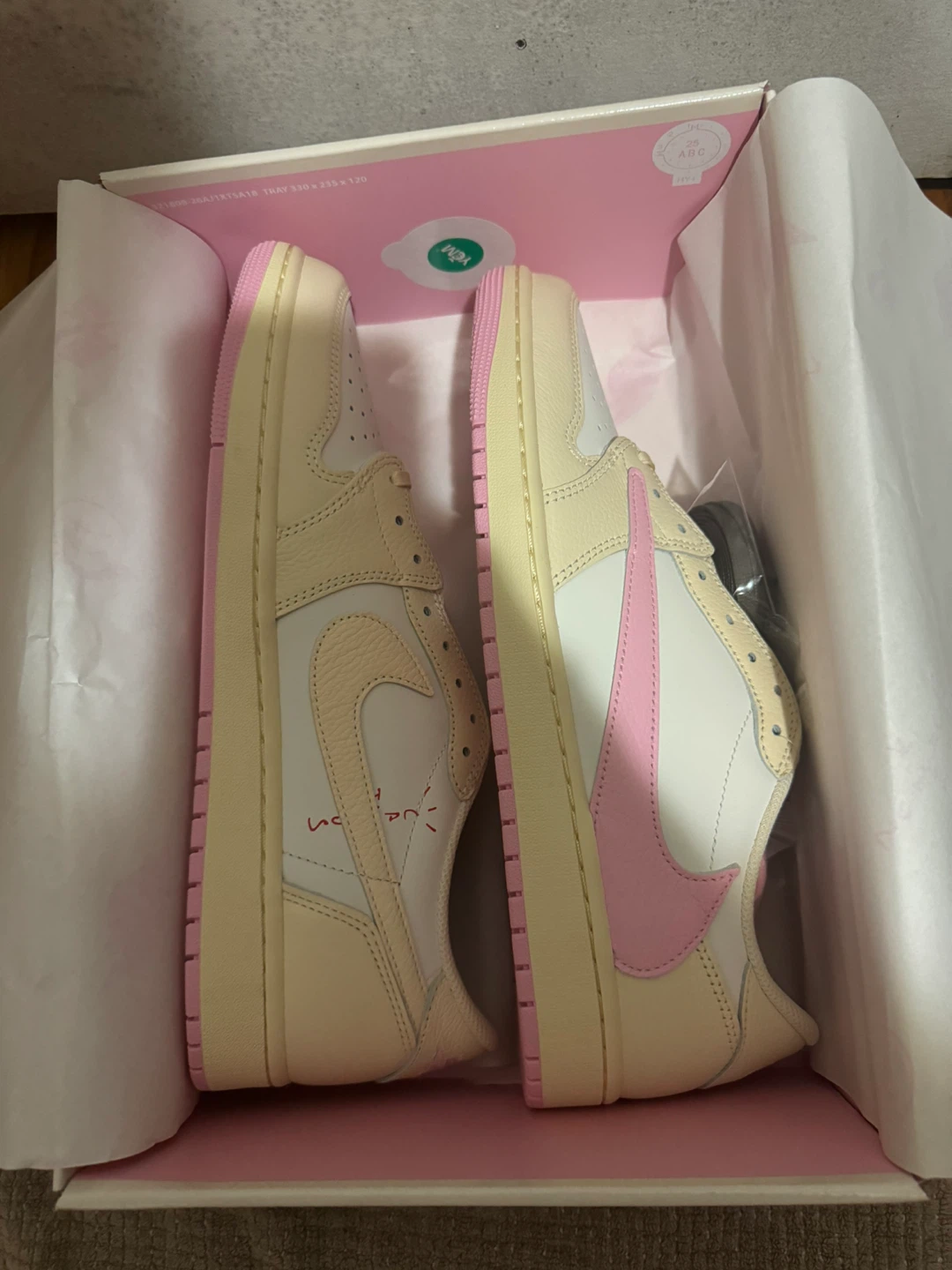 Jordan 1 Retro Low Og Sp Travis Scott Shy Pink - photo 5