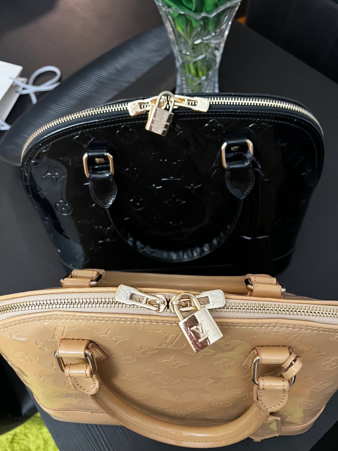 LV Vernis Alma Handbags - photo 3
