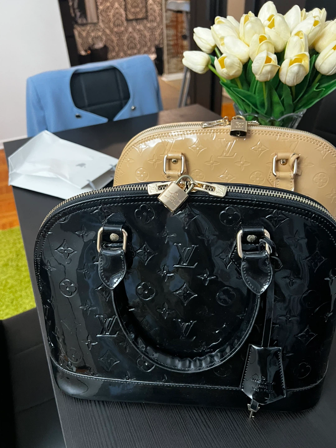 LV Vernis Alma Handbags - photo 2