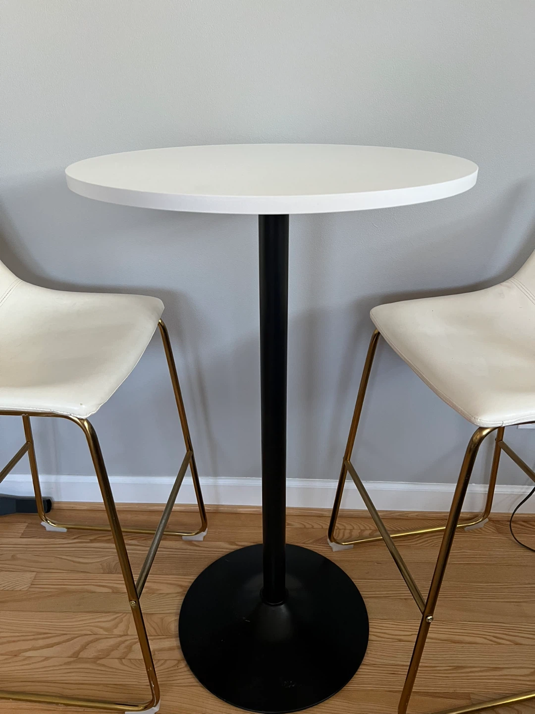 White Round Bar Table
