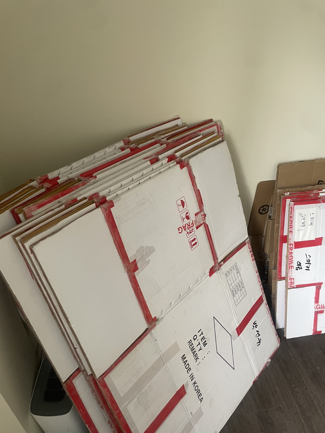 22 Moving Boxes - Heavy Duty Korean Moving Boxes - $70