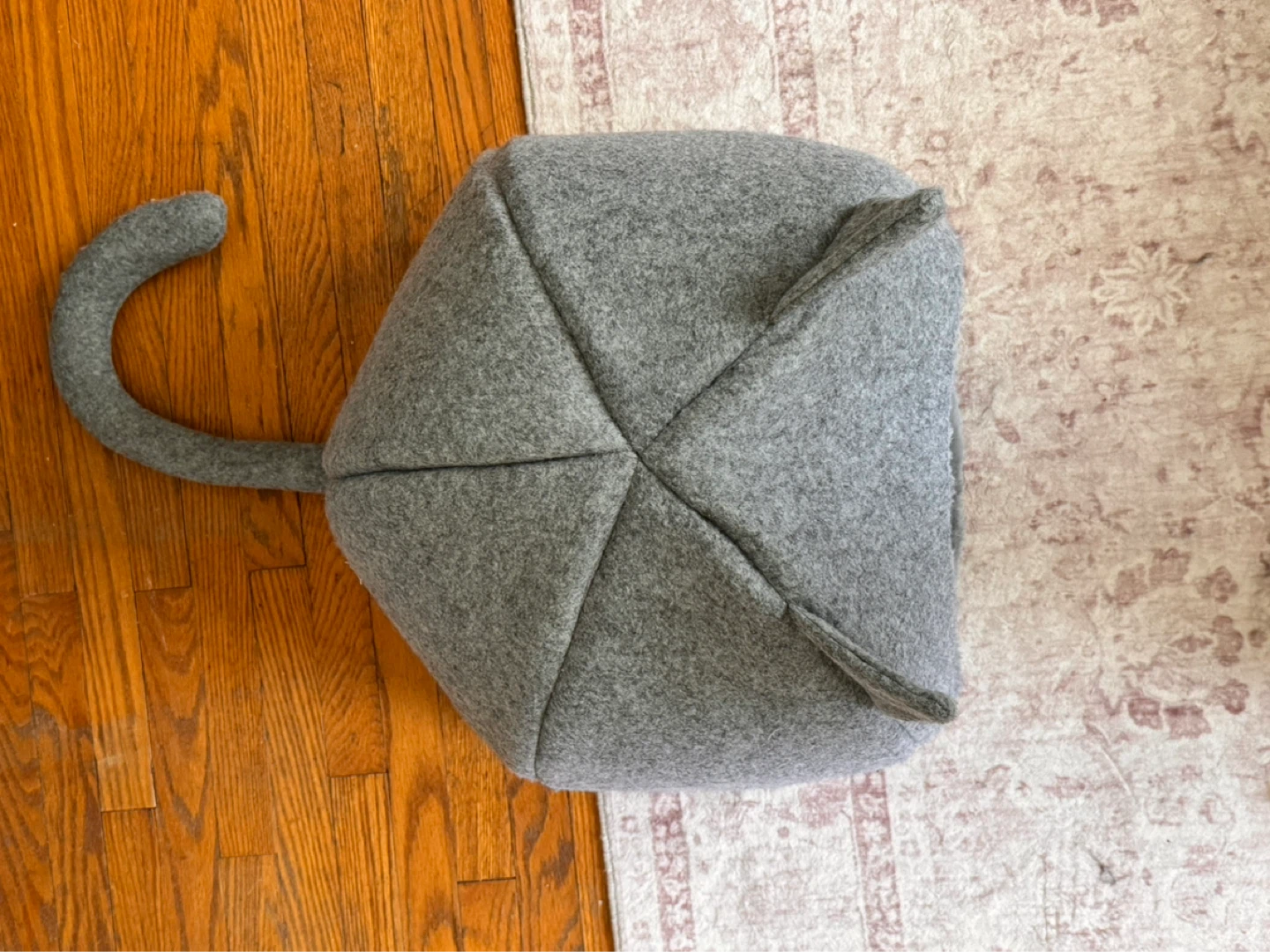 Cat Bed with ears and tail - photo 2