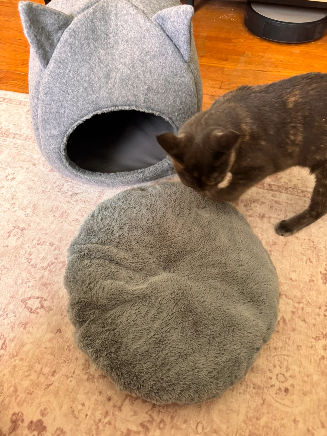 Cat Bed with ears and tail - photo 4