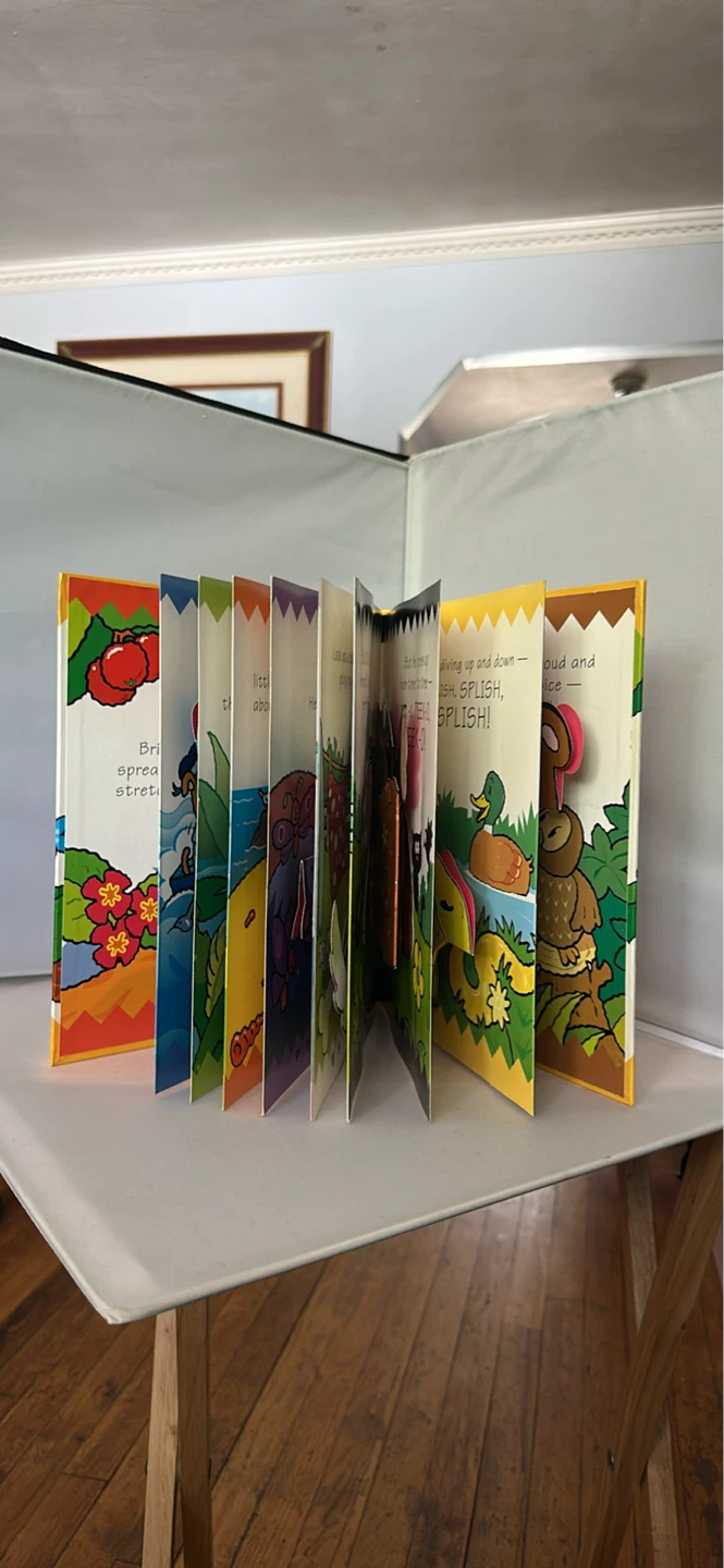 Snappy Little Colors Pop-Up Book - photo 4
