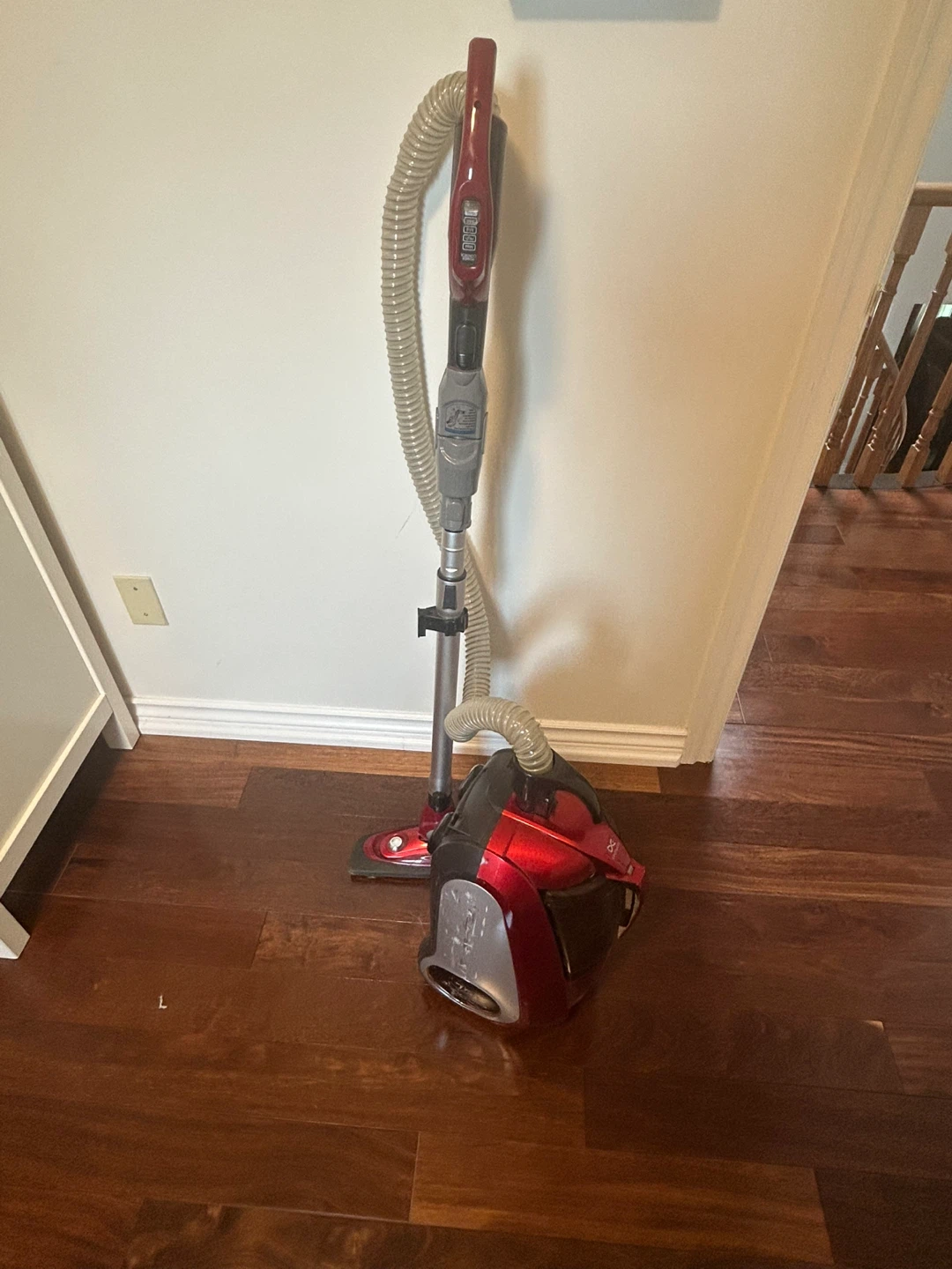 Shark Bagless Vacuum Cleaner