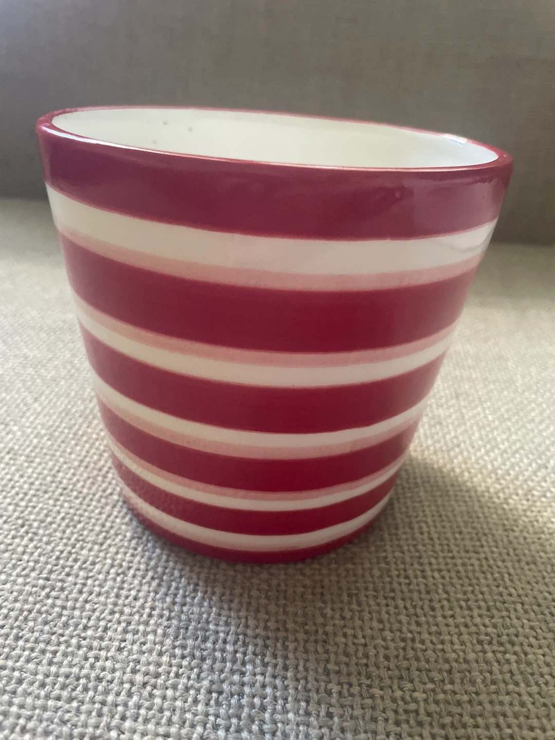 Striped red and white Ceramic Pot - photo 2
