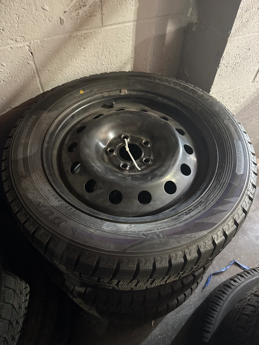 Dunlop Winter Tires (Set of 4) 255 55R 17