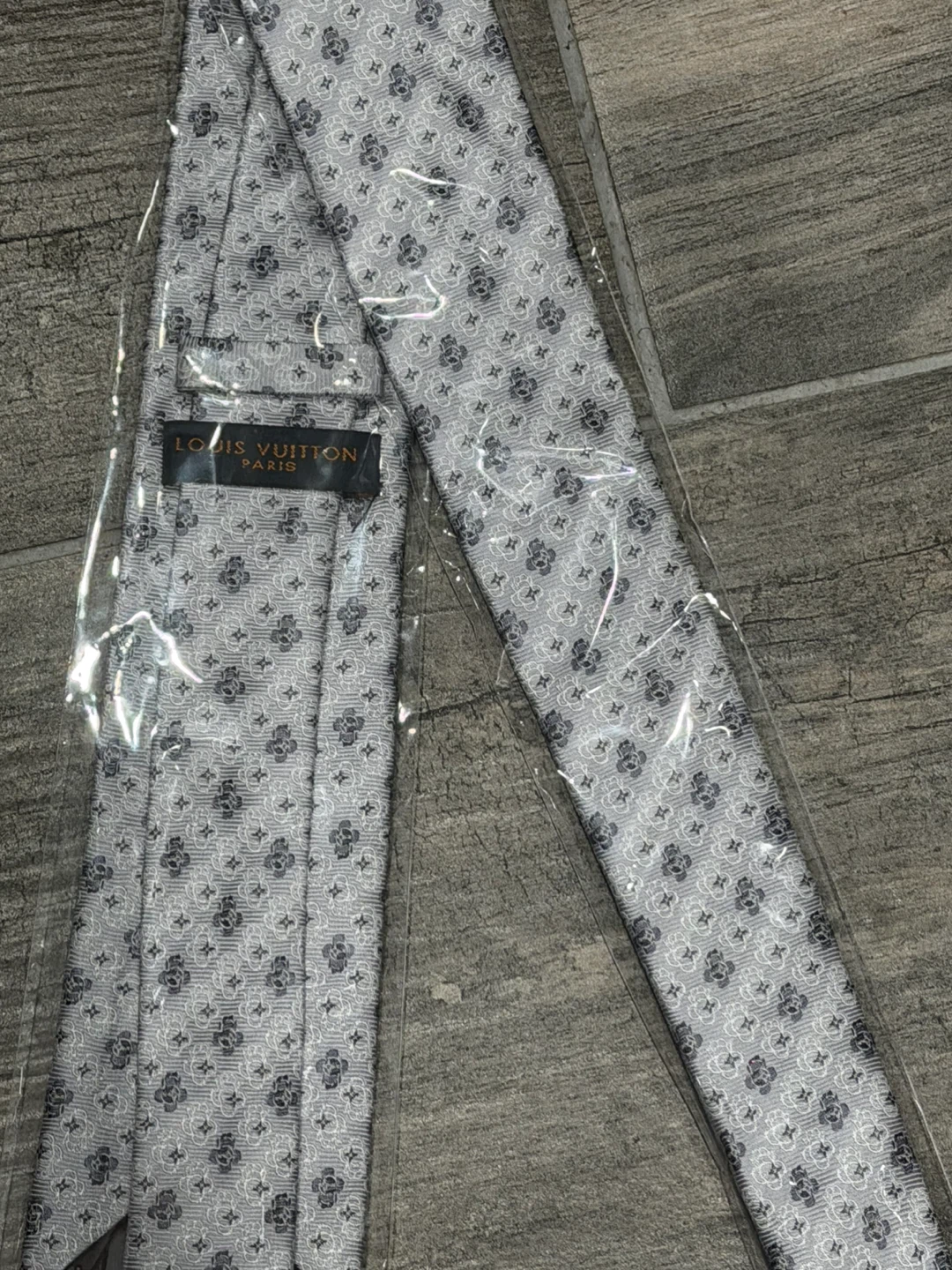 Louis Vuitton Paris Tie - photo 4