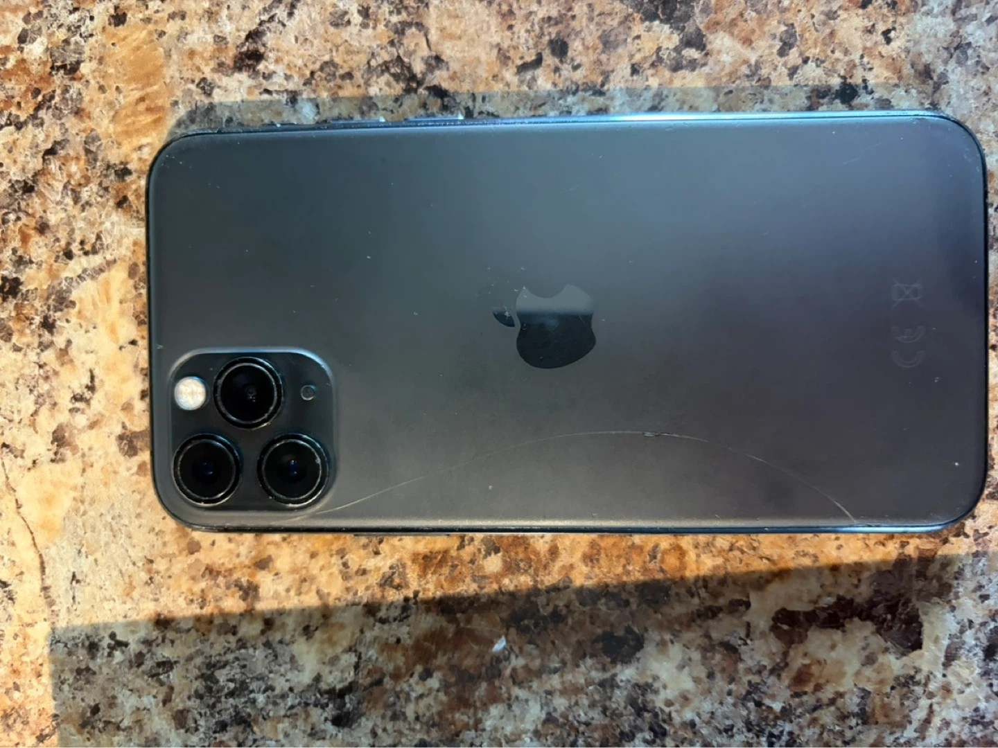 iPhone 11 Pro Max - photo 3