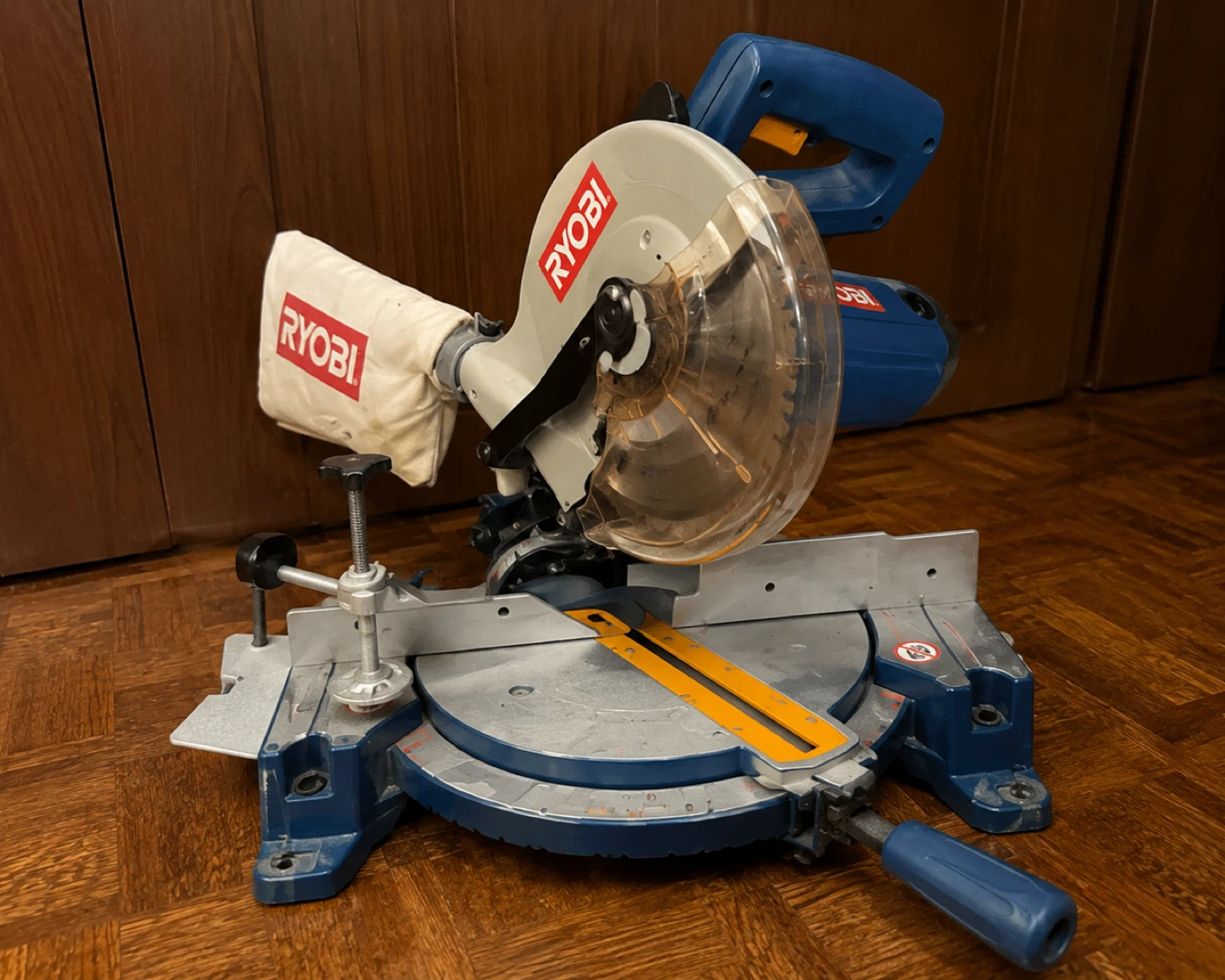 Ryobi 10" Compound Miter Saw