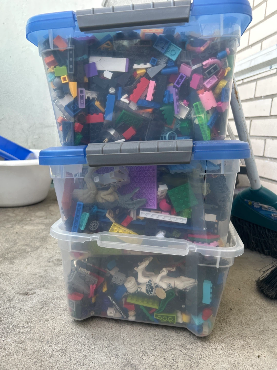 Large bin of assorted Lego blocks - photo 2