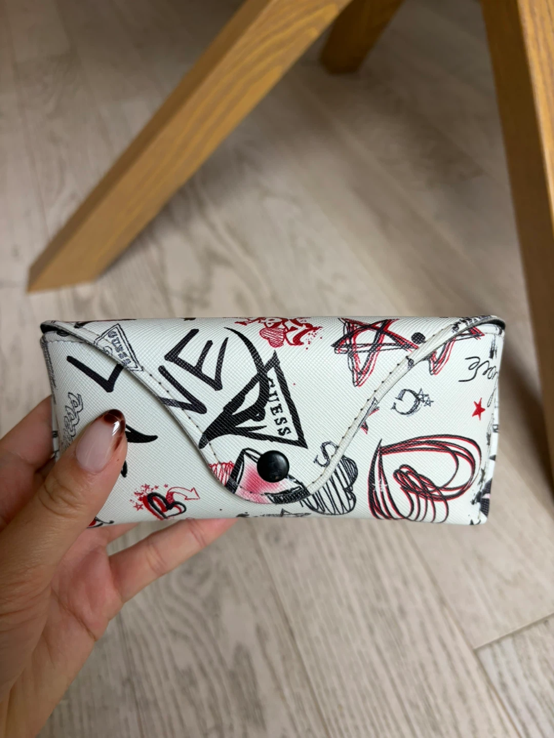 Guess Glasses Case