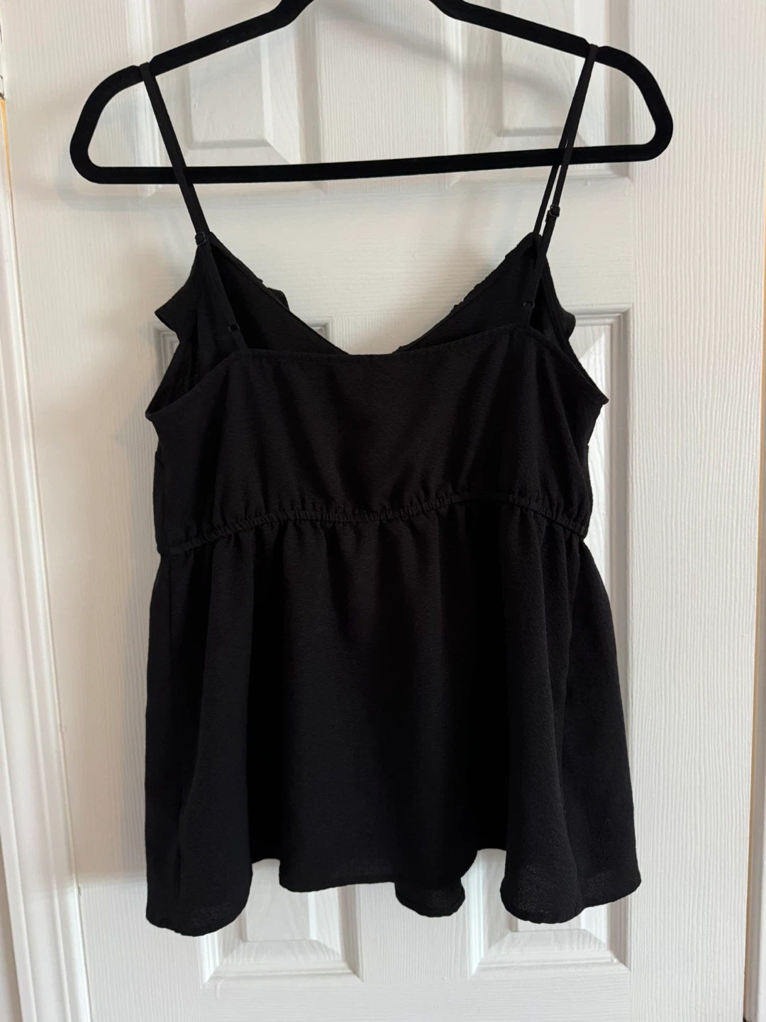 Old Navy Black Maternity Ruffle Camisole Top - Size M - photo 2