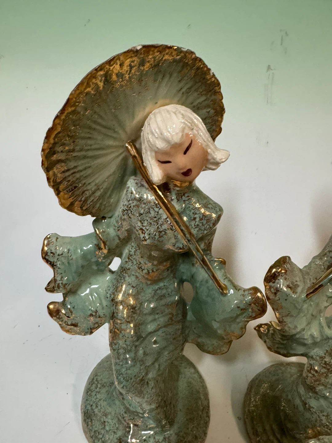Vintage Hedi schgreen Ceramic Woman Figurines Parasol Set of 2 - photo 4