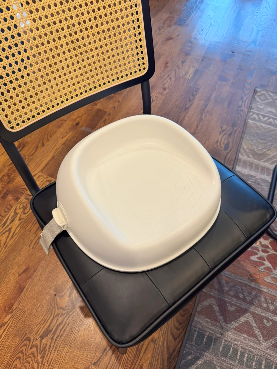BabyBjörn Booster Seat