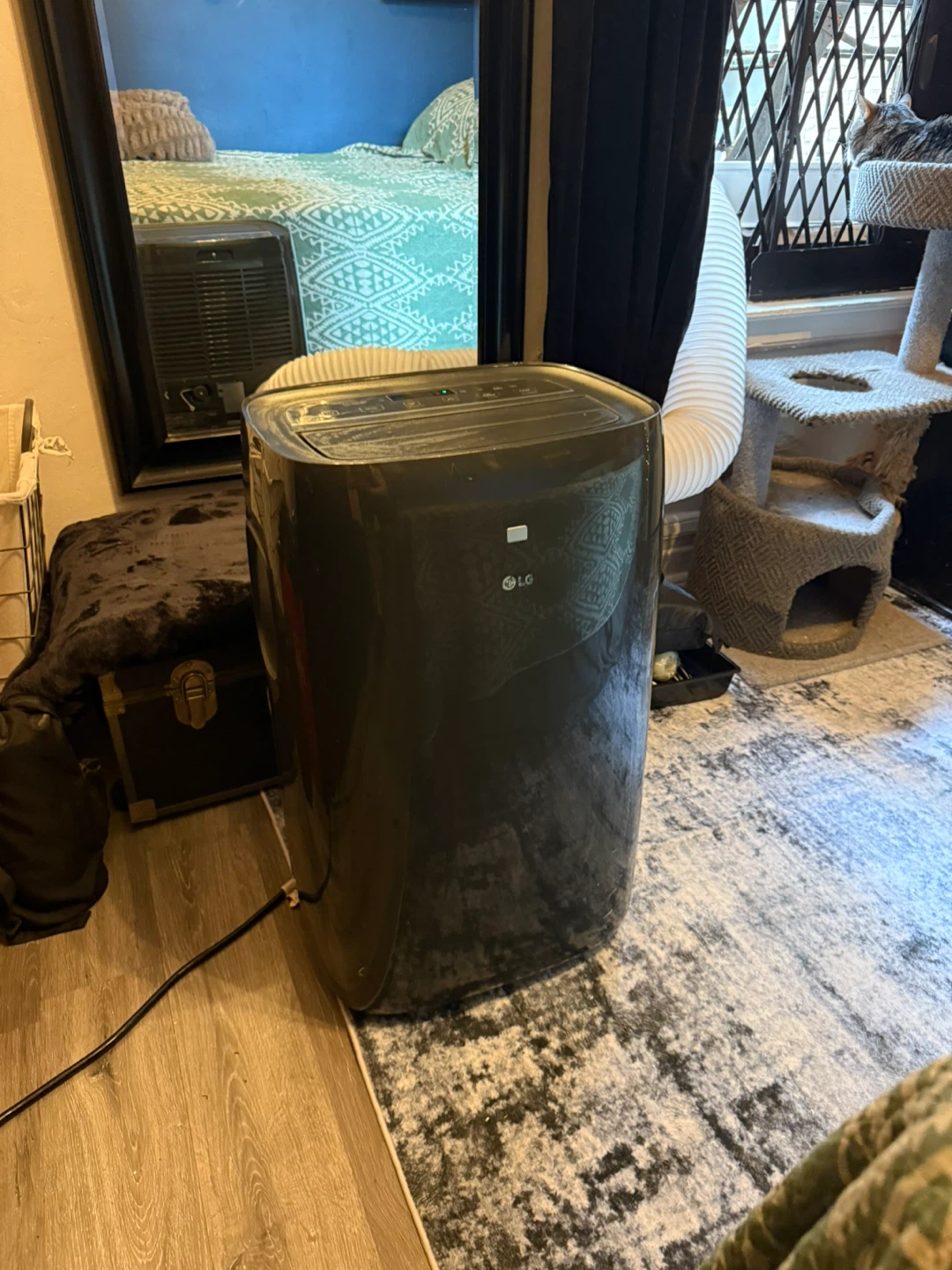 LG Portable Air Conditioner 8000 BTU