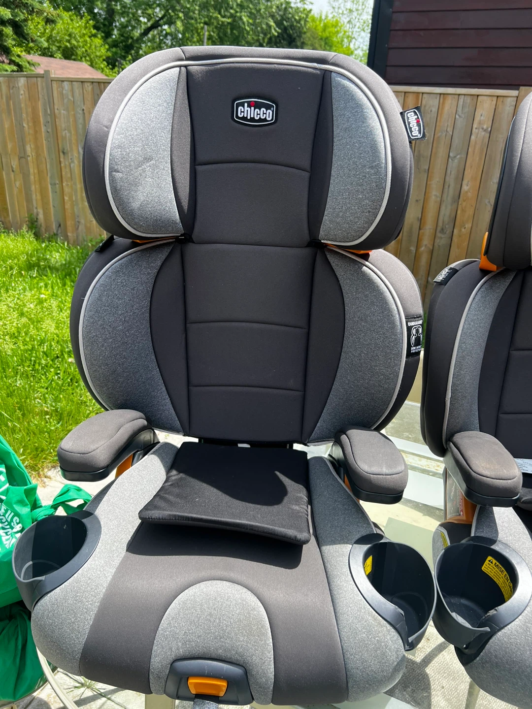 Chicco Booster Car Seats - Set of 2 - photo 2