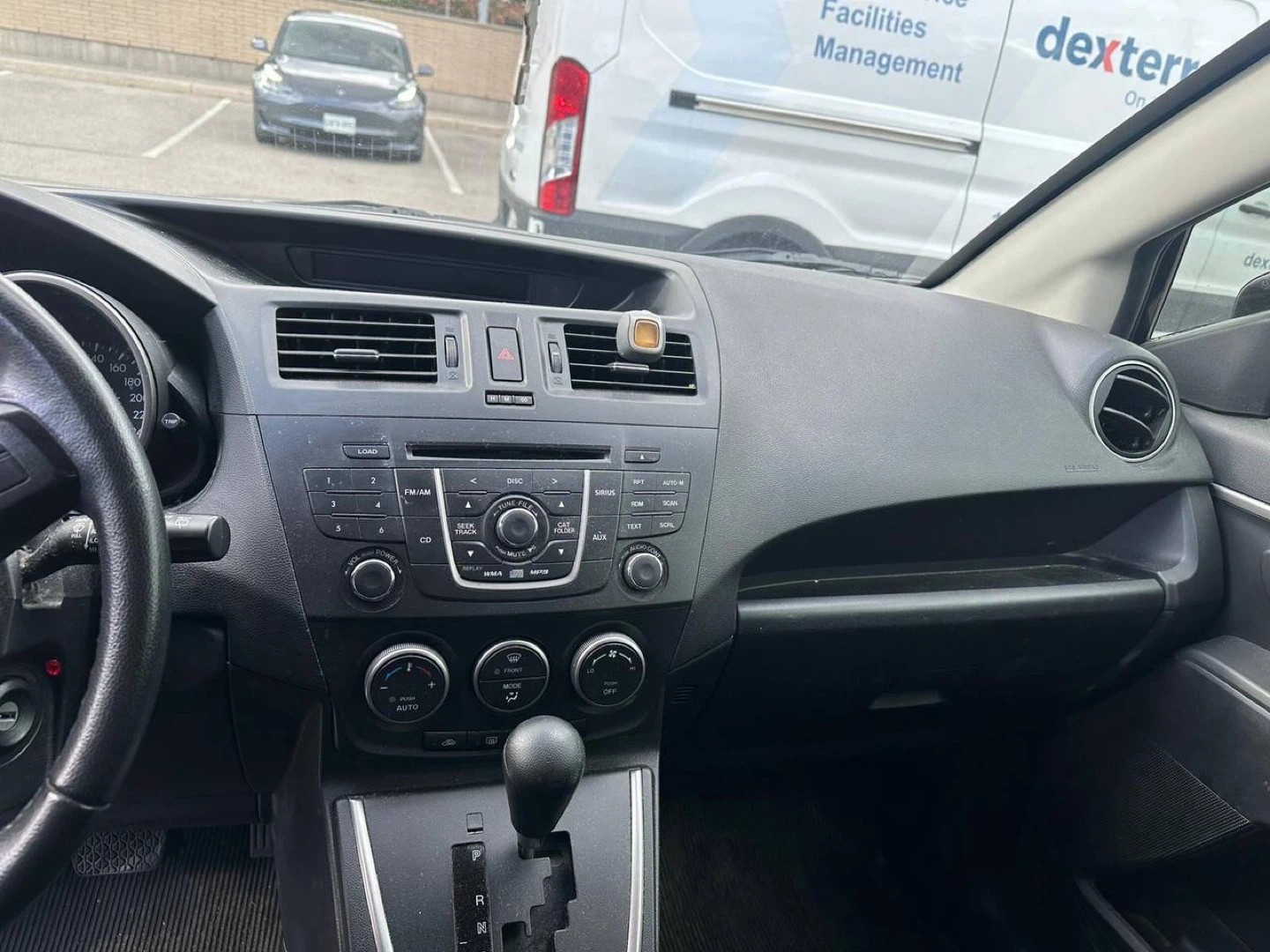 Mazda 5 Minivan - photo 4