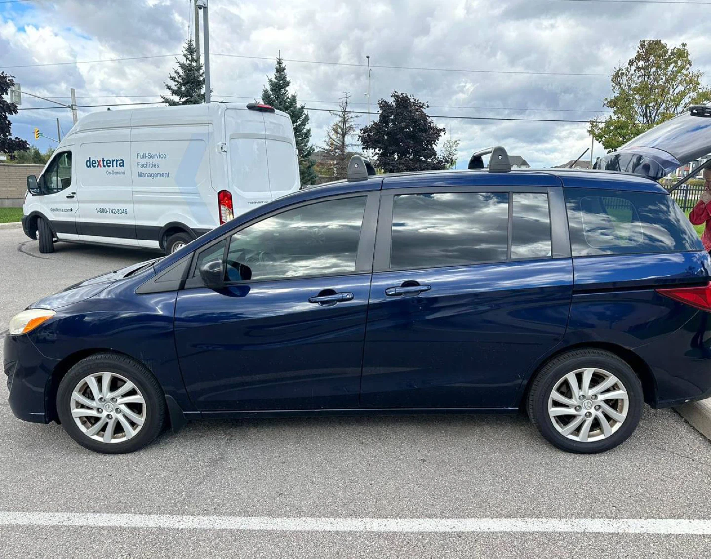 Mazda 5 Minivan - photo 3