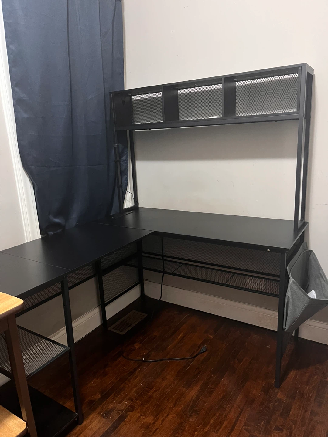 Black L-Shape gamer desk