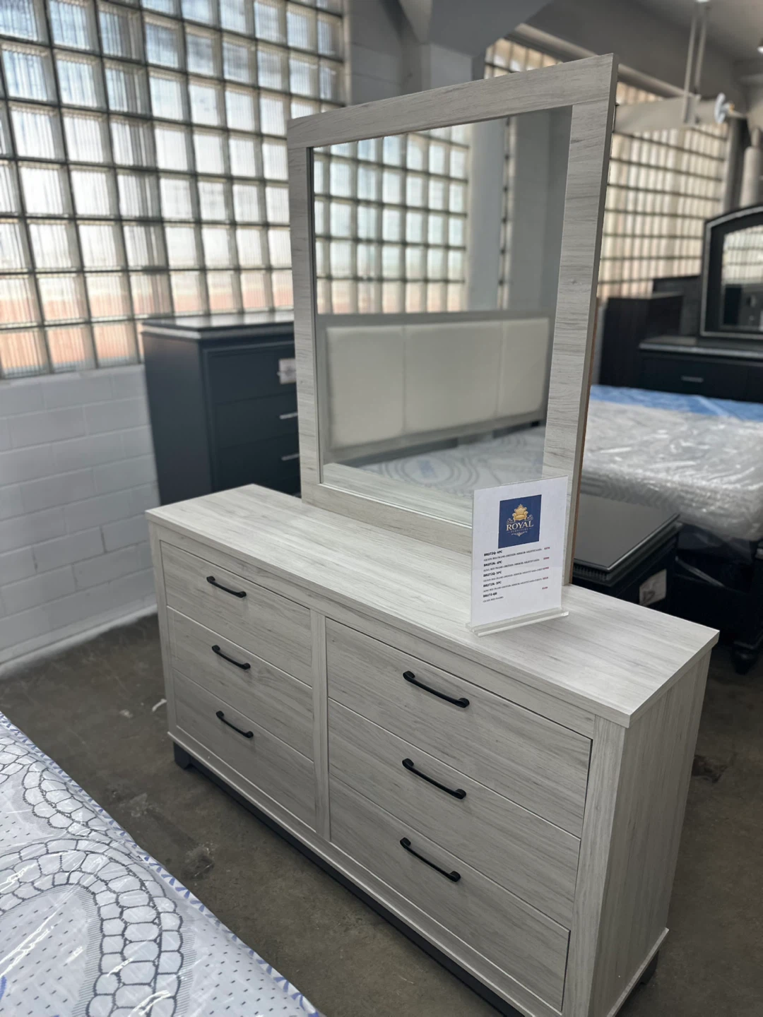4 piece queen set bed frame, dresser, nightstand, mirror - photo 4
