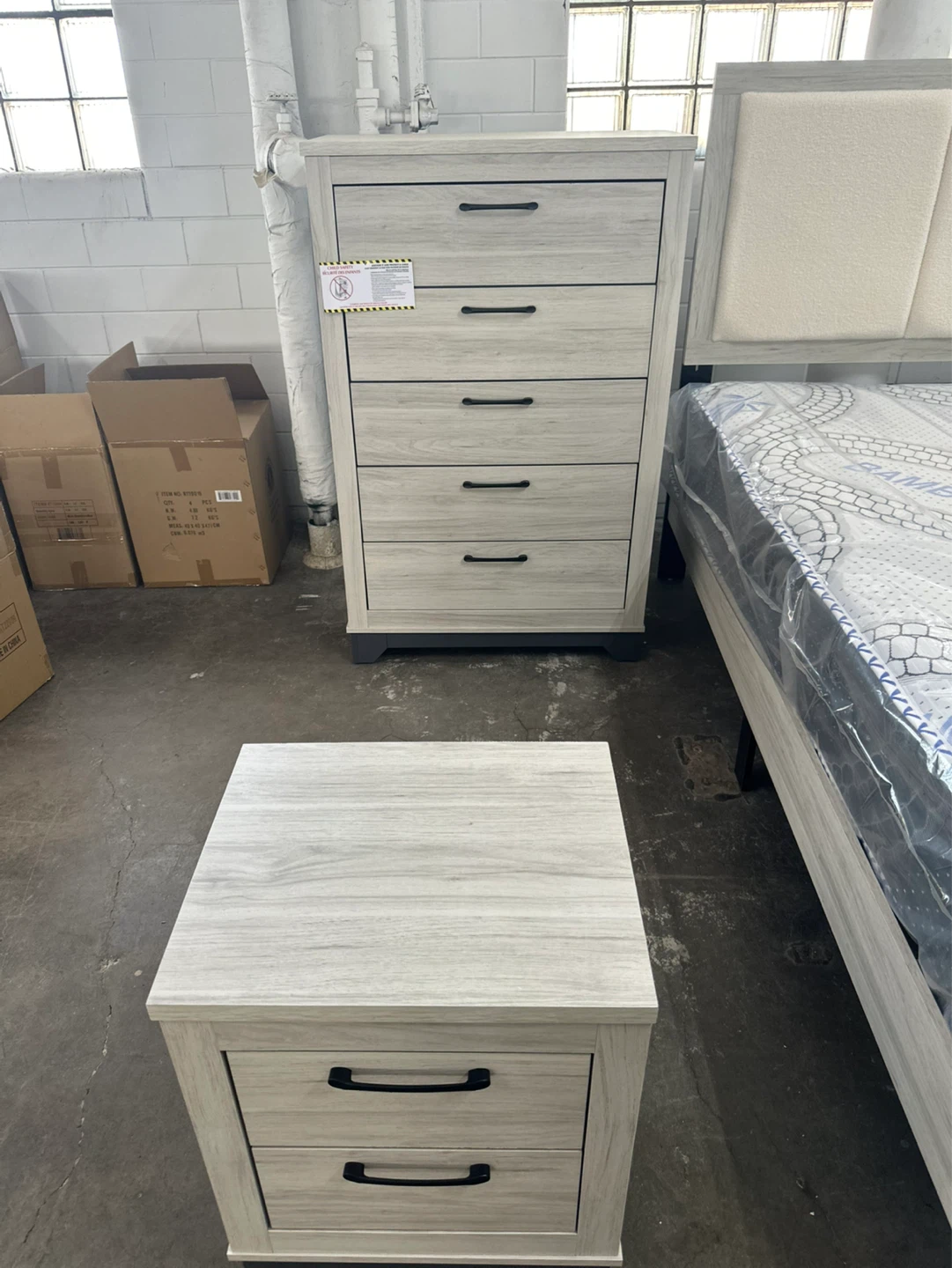 4 piece queen set bed frame, dresser, nightstand, mirror - photo 2