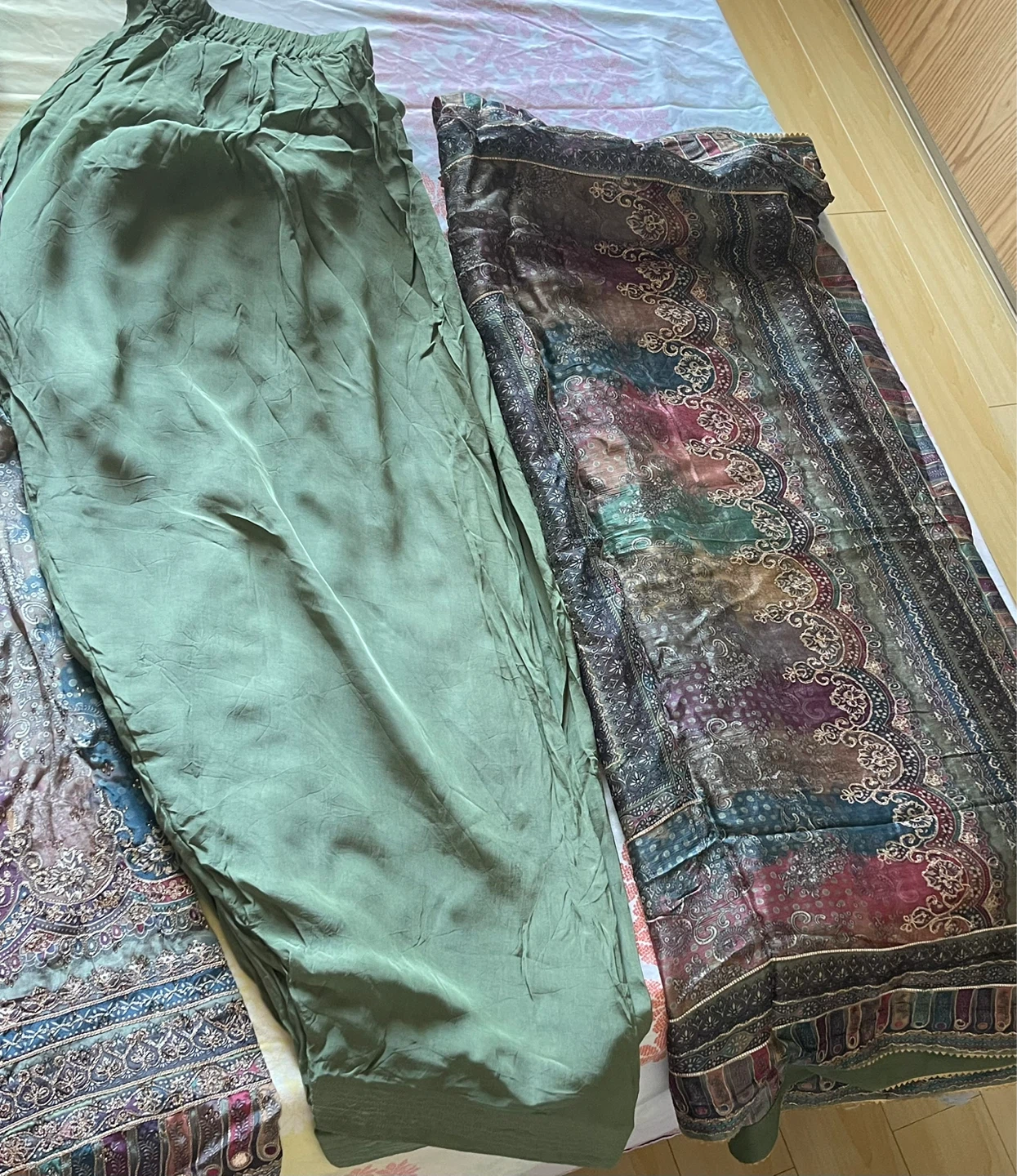 3 piece crepe suit - photo 2