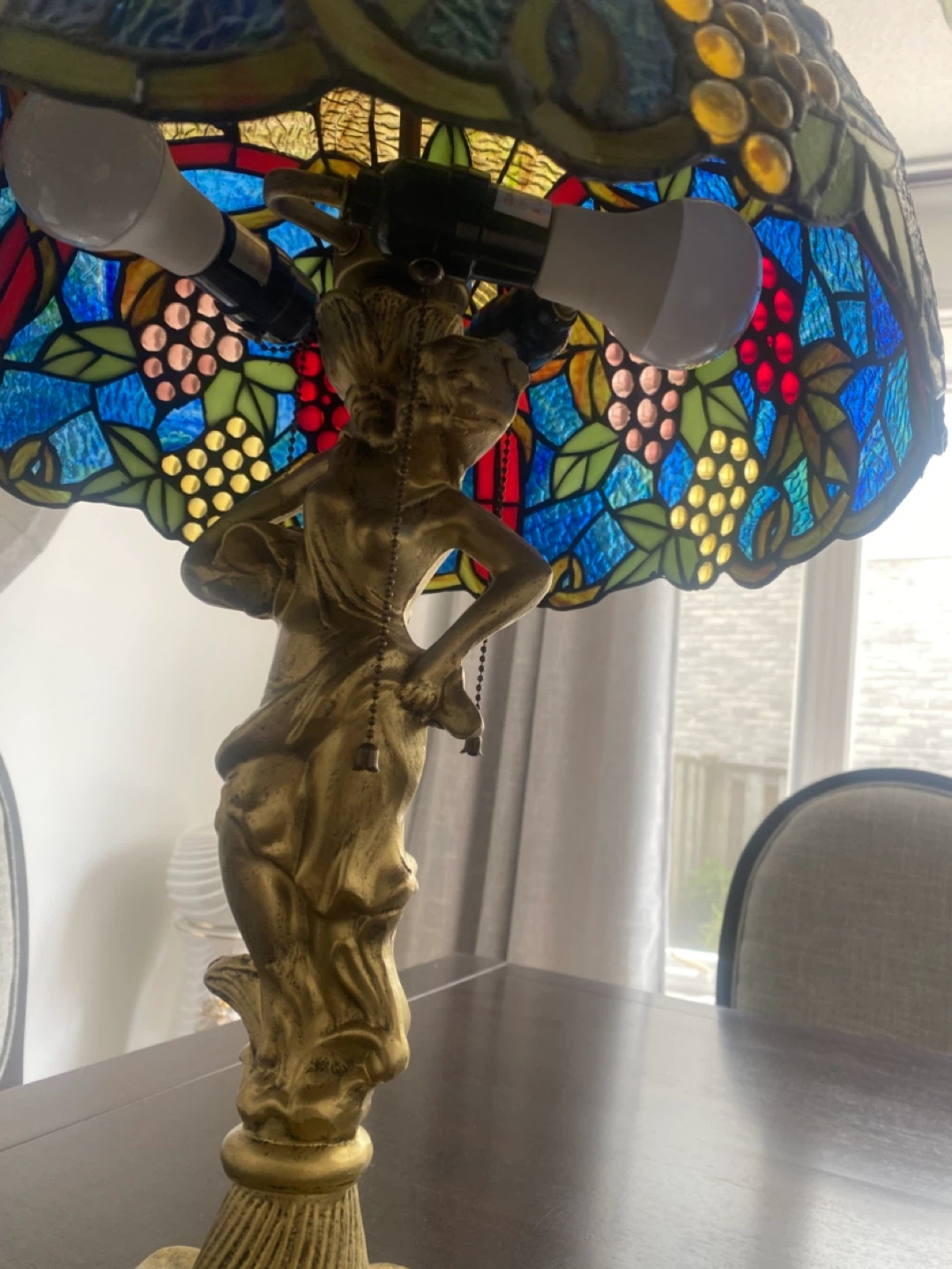 Stunning Stained Glass Table Lamp - photo 4