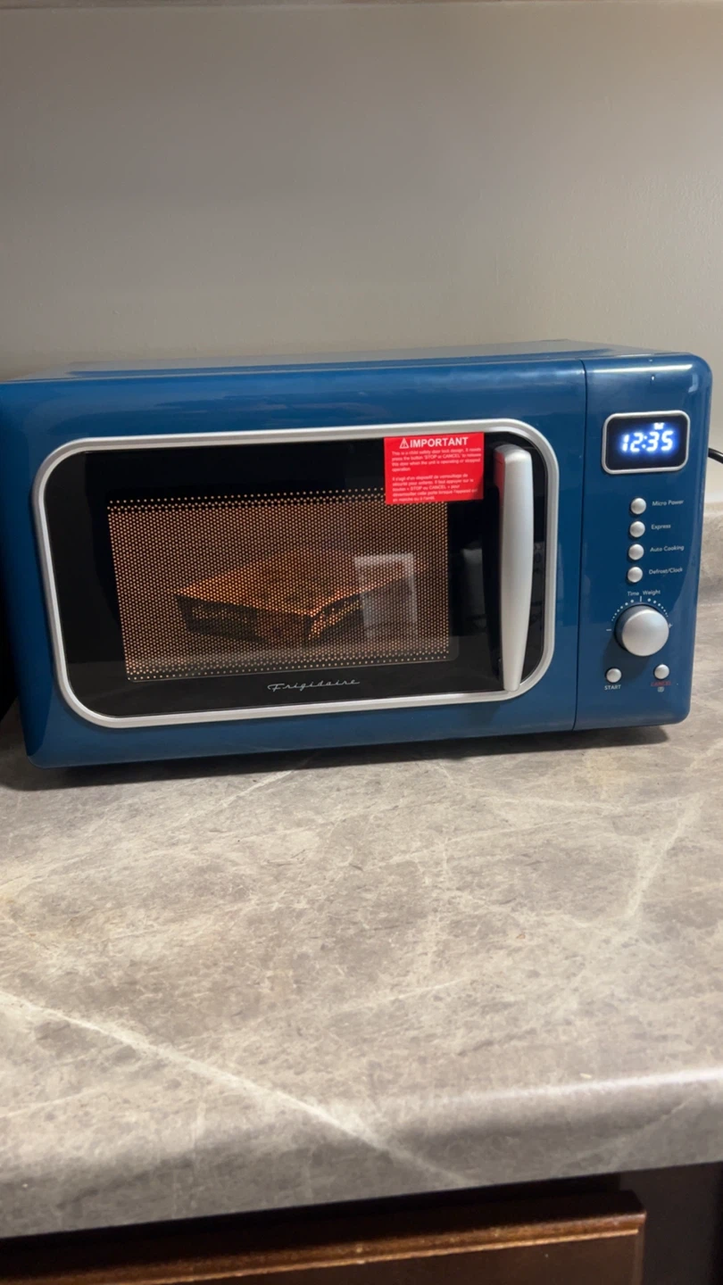 Brand New Frigidaire Retro Microwave - Navy Blue - photo 2