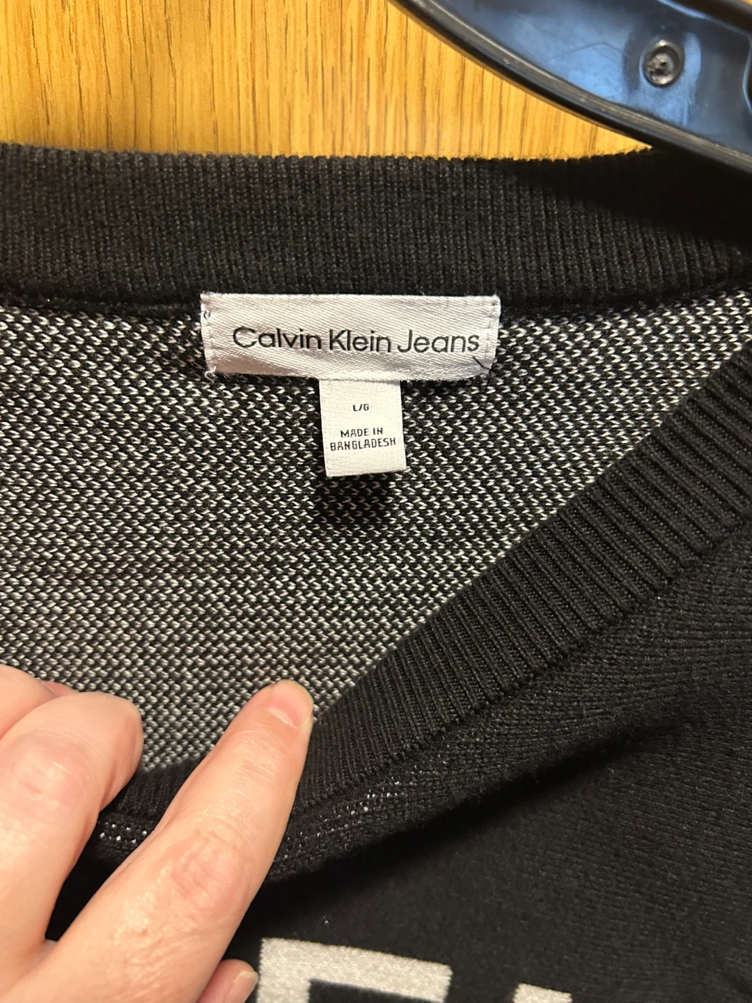 Calvin Klein Jeans Black Sweater - photo 4