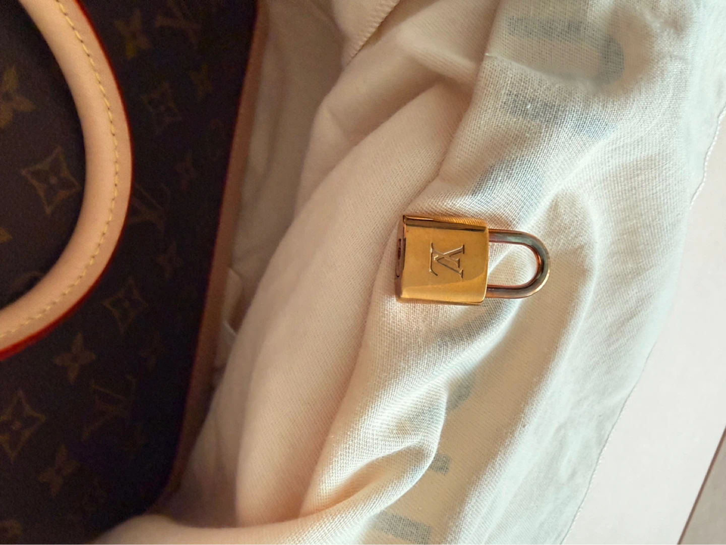 $1575 Louis Vuitton ALMA + KEPT IN BOX W/ RECEIPT FROM PARIS - photo 4