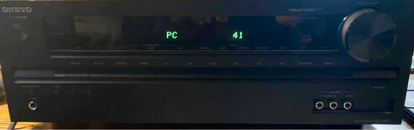 Onkyo AV Receiver HT-R393 remote and 3 speakers and  Sub - photo 2