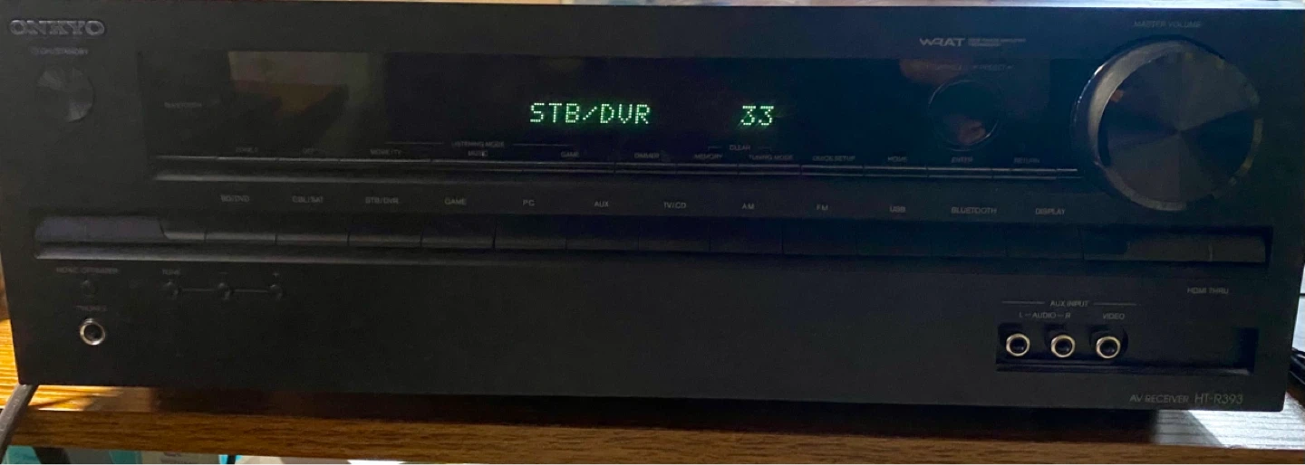 Onkyo AV Receiver HT-R393 remote and 3 speakers and  Sub