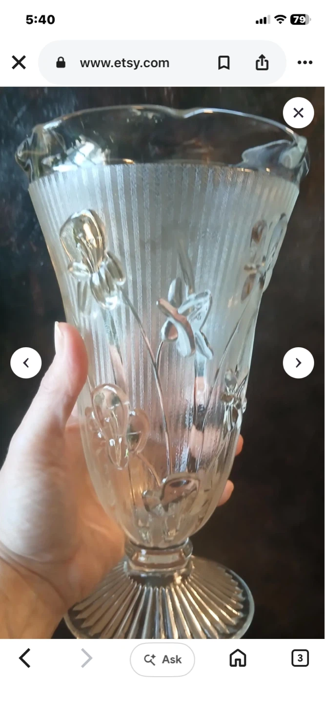 Glass vase(collectable)