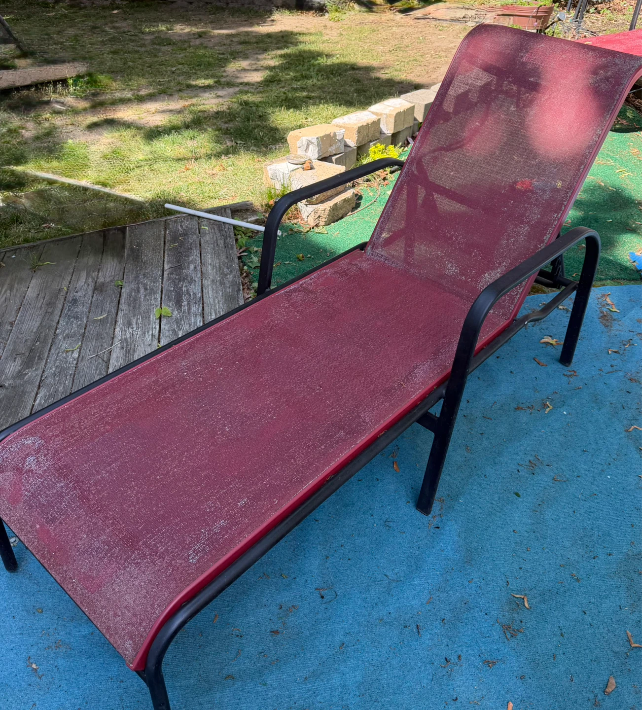 Red Lounge Chair (2) - photo 2