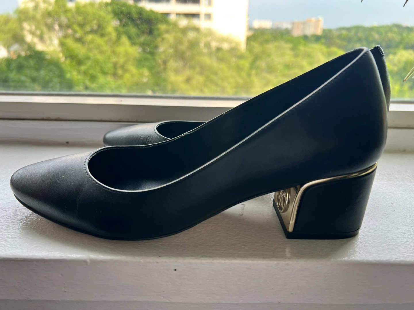 Michael Kors Black Leather Pumps with Gold Heel Accent - photo 3