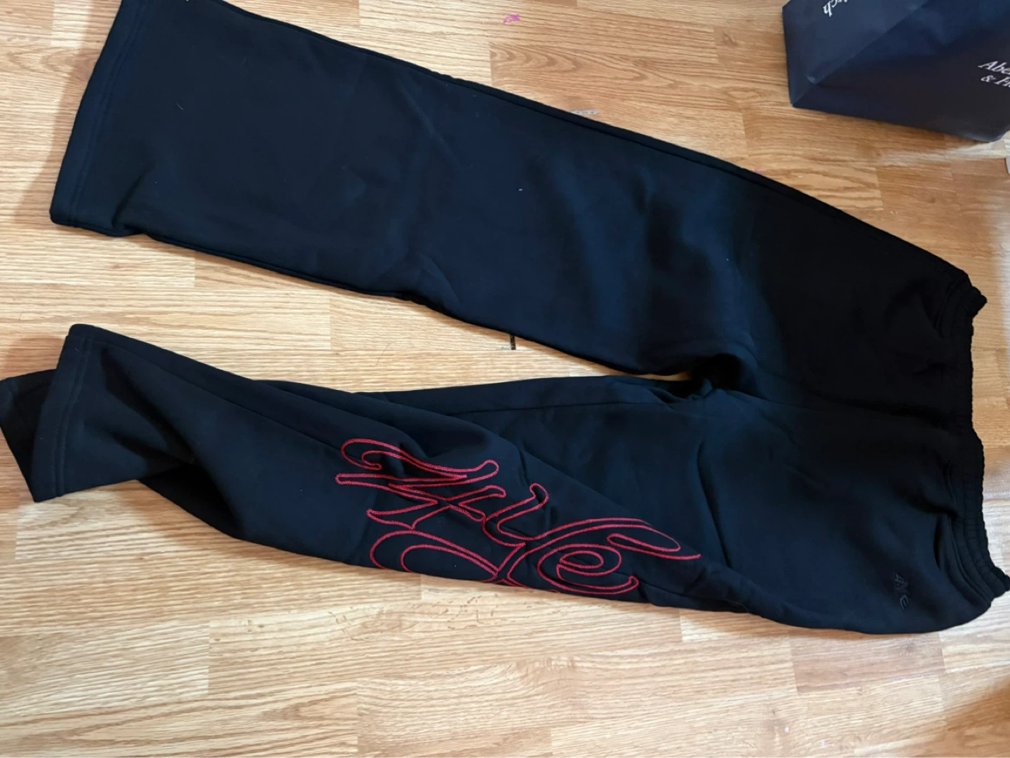 Abercrombie & Fitch Sweatpants (Black & Red) - photo 2