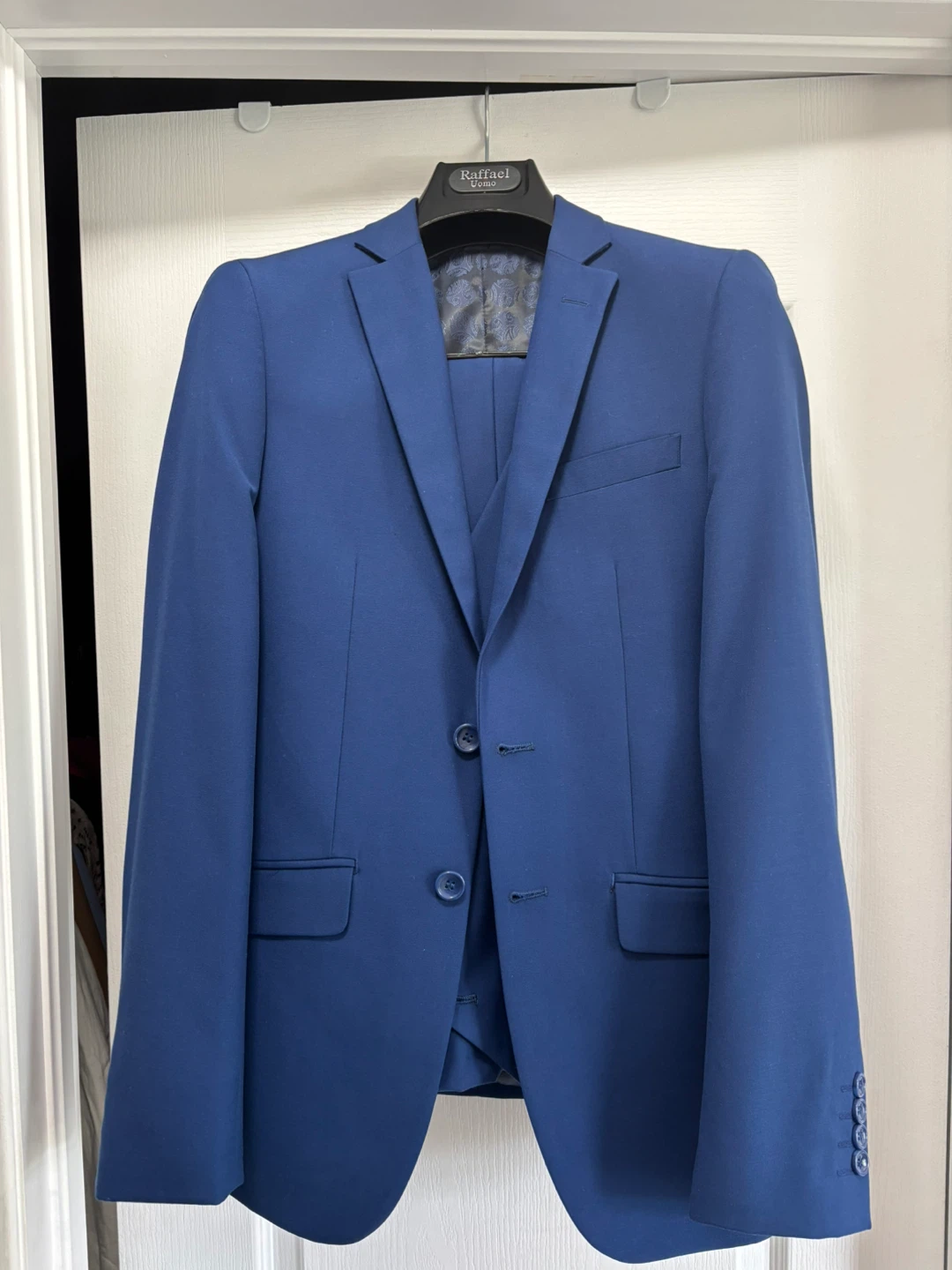 Men’s Raffael Suits Blue 3-Piece Suit